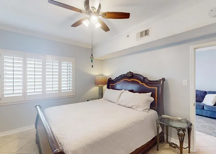 Beach-front With Pool Hot Tub Sauna Washer Dryer & Grill *